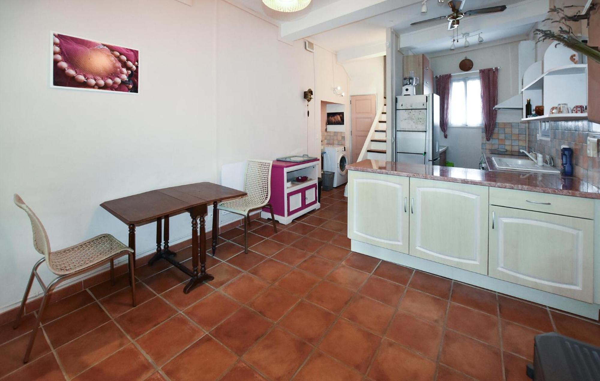 2 Bedroom Gorgeous Home In Villes-Sur-Auzon Екстер'єр фото